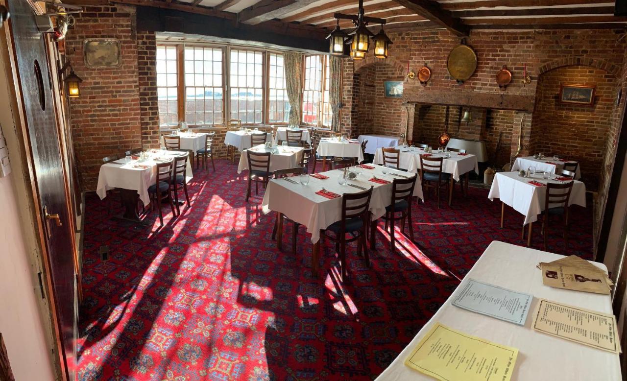 Ye Olde White Harte Hotel Burnham-on-Crouch Экстерьер фото